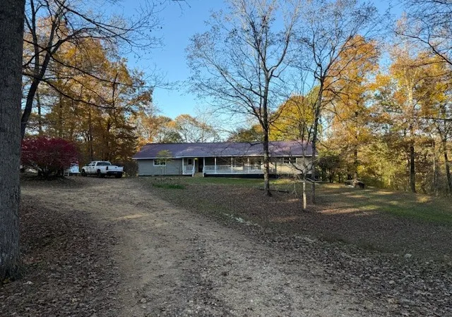 Photo 3 of Single family home for sale at 440 Deer Crk Rd, Linden, TN 37096 | MLS# 3059259 | Listing updated on 2026-09-15