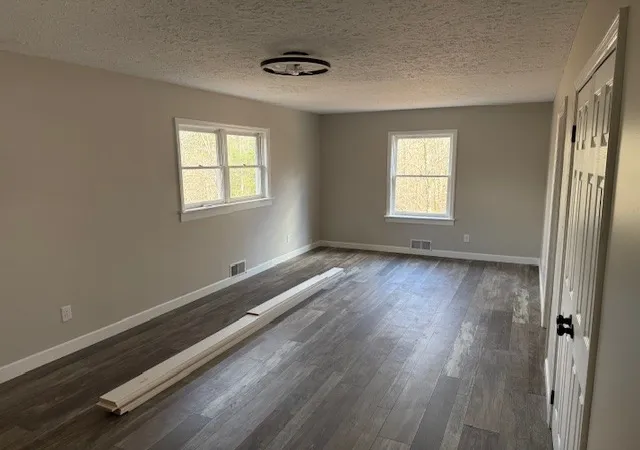 Photo 3 of Single family home for sale at 440 Deer Crk Rd, Linden, TN 37096 | MLS# 3059259 | Listing updated on 2026-09-15