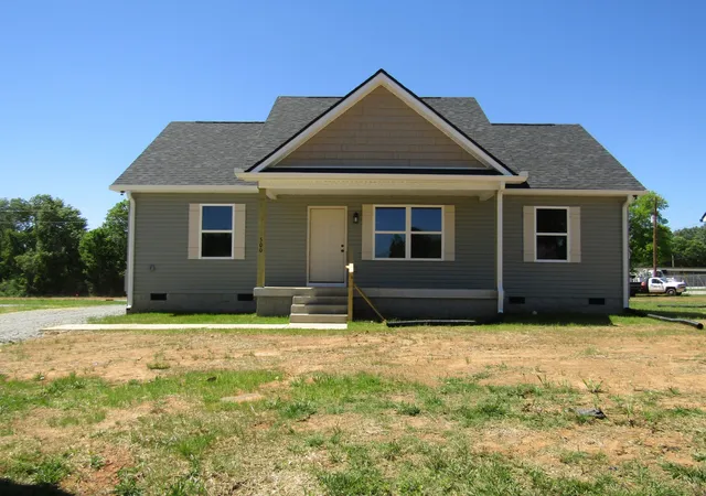 Photo 2 of Single family home for sale at 500 Crescent Factory Rd, Lawrenceburg, TN 38464 | MLS# 3059930 | Listing updated on 2026-09-15