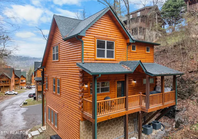 Photo 3 of Single family home for sale at 2119 Valley Crk Way, Sevierville, TN 37862 | MLS# 3061480 | Listing updated on 2026-09-11