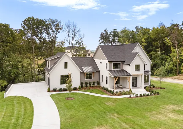 Photo 2 of Single family home for sale at 9407 Dewaal Rdg, Brentwood, TN 37027 | MLS# 3068693 | Listing updated on 2026-09-14