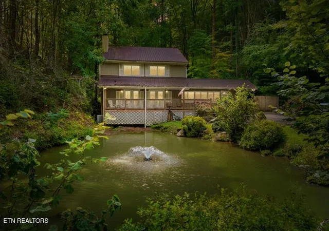 Photo 3 of Single family home for sale at 3127 Emerald Springs Loop, Sevierville, TN 37862 | MLS# 3069613 | Listing updated on 2026-09-11