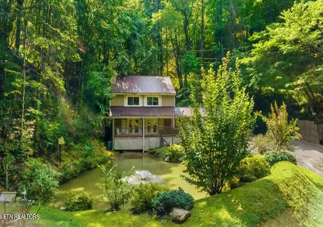 Photo 4 of Single family home for sale at 3127 Emerald Springs Loop, Sevierville, TN 37862 | MLS# 3069613 | Listing updated on 2026-10-11