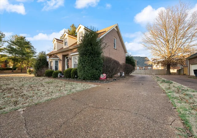 Photo 3 of Single family home for sale at 2403 Franklin Ln, Murfreesboro, TN 37130 | MLS# 3069900 | Listing updated on 2026-09-15