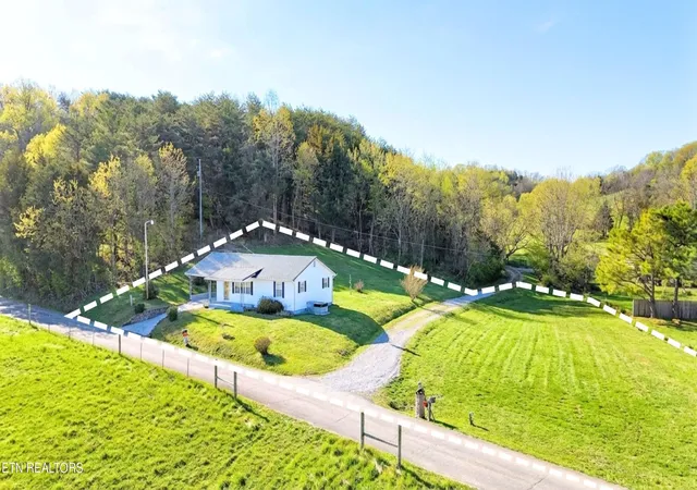 Photo 1 of Single family home for sale at 1585 Hill Rd, Newport, TN 37821 | MLS# 3544507 | Listing updated on 2026-09-10