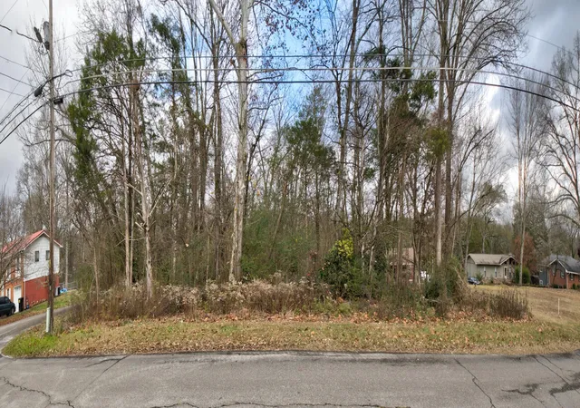 Photo 1 of Land for sale at 242013410 N Shore Acres & Lisa Ln Rd, Soddy Daisy, TN 37379 | MLS# 3072484 | Listing updated on 2026-09-11