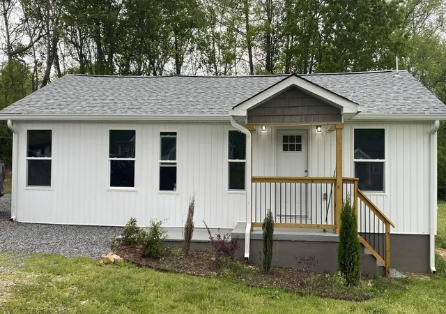 Photo 1 of Single family home for sale at 3329 Center St, Chattanooga, TN 37419 | MLS# 3079921 | Listing updated on 2026-09-11