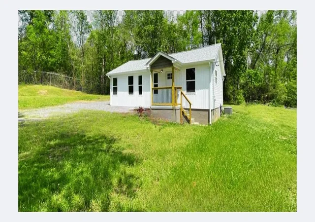 Photo 2 of Single family home for sale at 3329 Center St, Chattanooga, TN 37419 | MLS# 3079921 | Listing updated on 2026-09-11