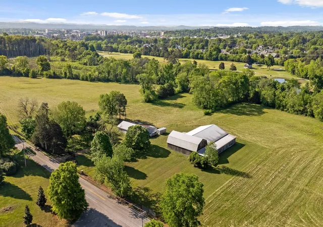 Photo 1 of Single family home for sale at 6730 Standifer Gap Rd, Chattanooga, TN 37421 | MLS# 3079959 | Listing updated on 2026-09-11