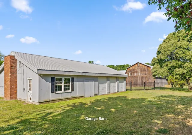 Photo 4 of Single family home for sale at 6730 Standifer Gap Rd, Chattanooga, TN 37421 | MLS# 3079959 | Listing updated on 2026-09-11
