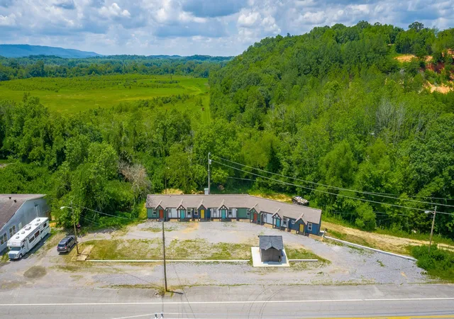 Photo 3 of Multi family home for sale at 5640 Us 41, Jasper, TN 37347 | MLS# 3112474 | Listing updated on 2026-09-11