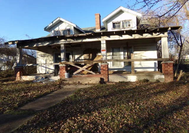 Photo 3 of Single family home for sale at 826 W Church St, Lewisburg, TN 37091 | MLS# 3111850 | Listing updated on 2026-09-11