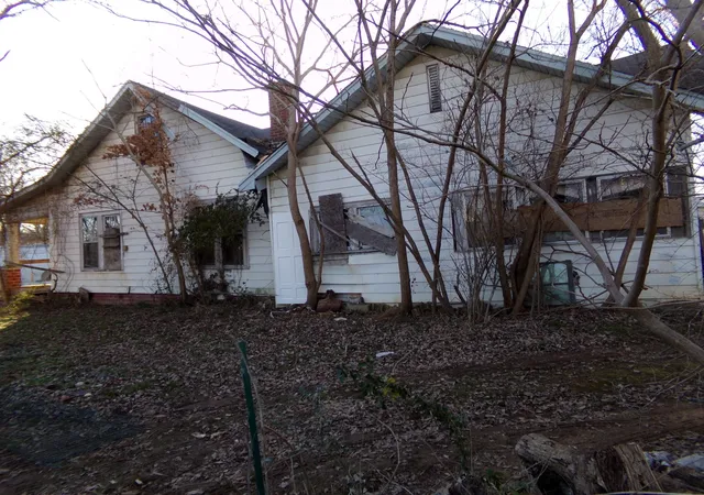 Photo 4 of Single family home for sale at 826 W Church St, Lewisburg, TN 37091 | MLS# 3111850 | Listing updated on 2026-09-11