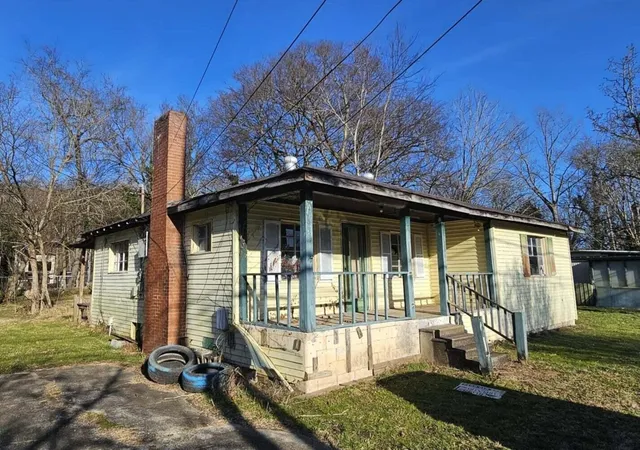 Photo 1 of Single family home for sale at 126 Berry Hl Rd, South Pittsburg, TN 37380 | MLS# 3117119 | Listing updated on 2026-09-14