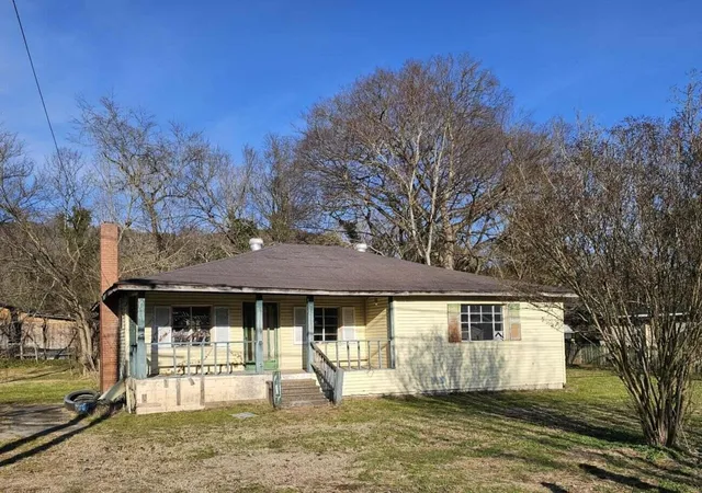 Photo 2 of Single family home for sale at 126 Berry Hl Rd, South Pittsburg, TN 37380 | MLS# 3117119 | Listing updated on 2026-09-14
