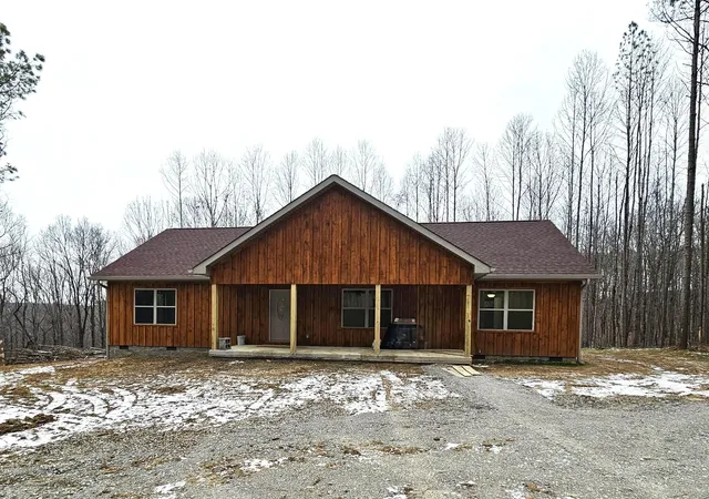 Photo 1 of Single family home for sale at 320 Cross Crk Trl, South Pittsburg, TN 37380 | MLS# 3118854 | Listing updated on 2026-09-14
