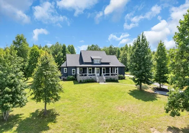 Photo 3 of Single family home for sale at 1115 River Blfs Dr, Jasper, TN 37347 | MLS# 3119113 | Listing updated on 2026-09-11