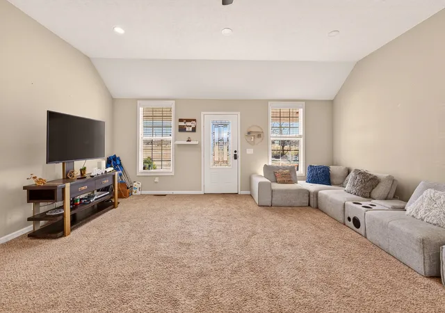 Photo 3 of Single family home for sale at 1031 Meridian Dr, Castalian Springs, TN 37031 | MLS# 3121822 | Listing updated on 2026-09-12
