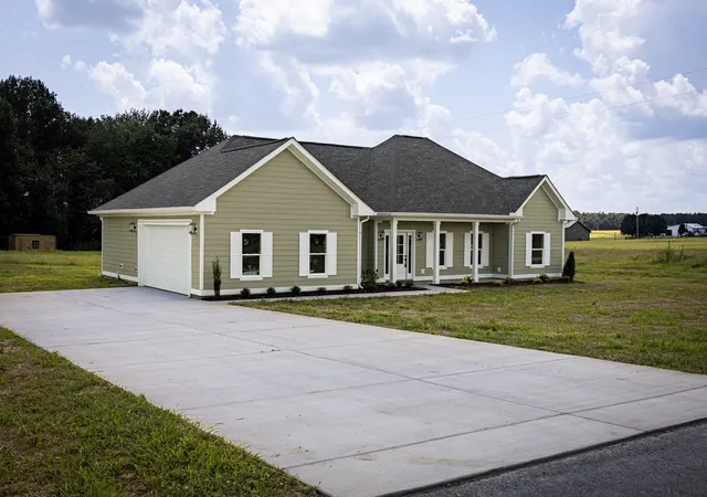 Photo 2 of Single family home for sale at 1147 Spry Rd, Bradyville, TN 37026 | MLS# 3133334 | Listing updated on 2026-09-13