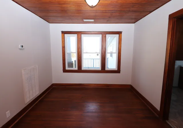 Photo 3 of Single family home for sale at 400 Meador Dr, Lafayette, TN 37083 | MLS# 3133441 | Listing updated on 2026-09-21