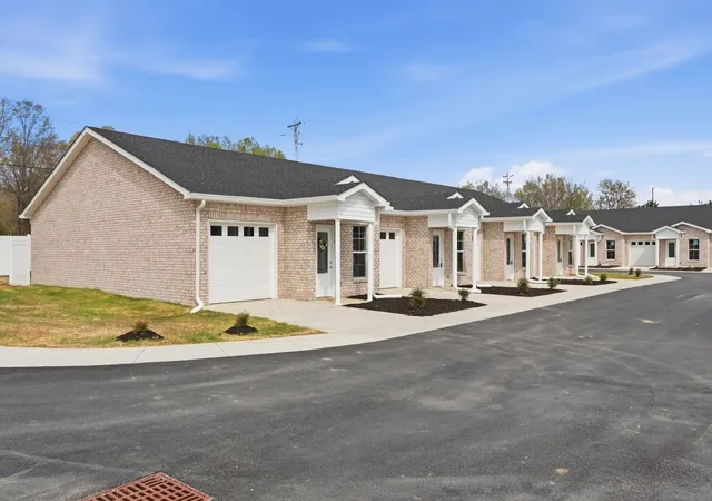 Photo 2 of Townhouse for sale at 741 Kings Ln #B-10, Tullahoma, TN 37388 | MLS# 3164090 | Listing updated on 2026-09-10