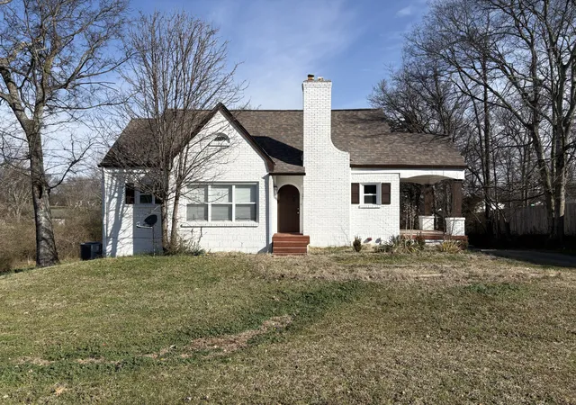 Photo 1 of Single family home for sale at 1236 W Commerce St, Lewisburg, TN 37091 | MLS# 3135027 | Listing updated on 2026-09-11