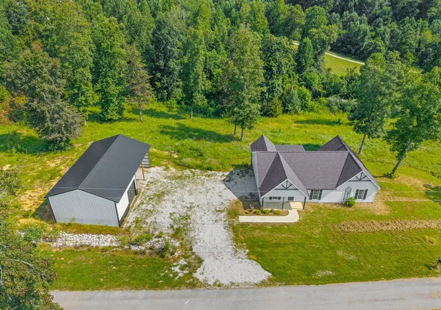 Photo 2 of Single family home for sale at 153 High Point Rd, Erin, TN 37061 | MLS# 3508228 | Listing updated on 2026-10-13