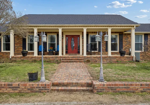 Photo 2 of Single family home for sale at 2010 Highway 49 W, Ashland City, TN 37015 | MLS# 3136714 | Listing updated on 2026-09-13