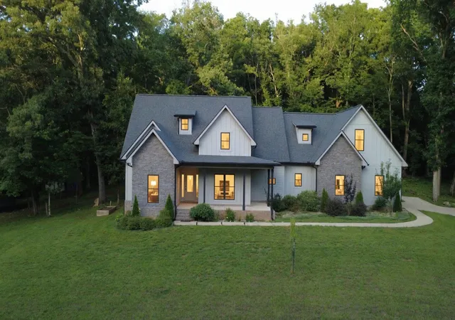 Photo 2 of Single family home for sale at 765 Scenic Cir, Pulaski, TN 38478 | MLS# 3137025 | Listing updated on 2026-09-15