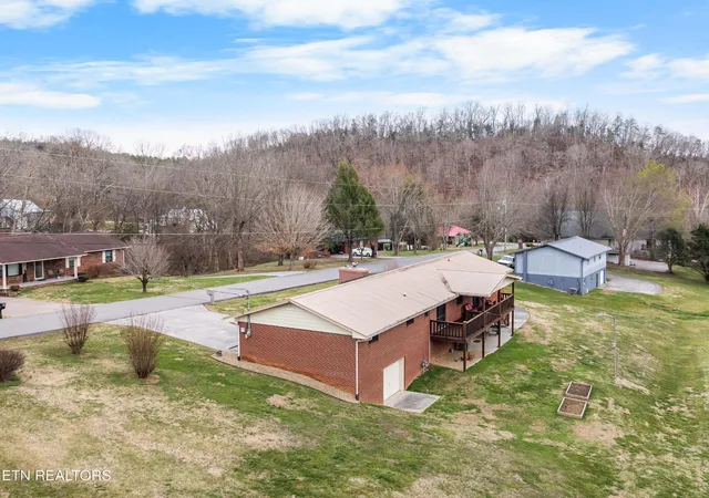 Photo 1 of Single family home for sale at 1423 Emily Dr, Sevierville, TN 37876 | MLS# 3145071 | Listing updated on 2026-10-31