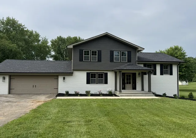Photo 2 of Single family home for sale at 1022 Great Oaks Dr, Hopkinsville, KY 42240 | MLS# 3146339 | Listing updated on 2026-09-23