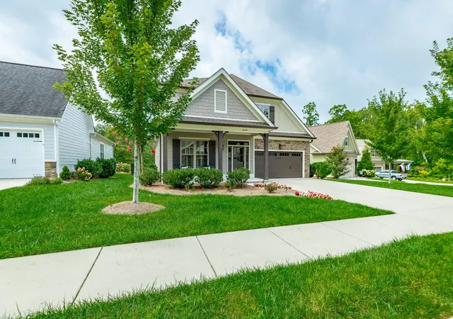 Photo 3 of Single family home for sale at 3629 Scarlet Maple Ct, Signal Mountain, TN 37377 | MLS# 3146596 | Listing updated on 2026-09-24