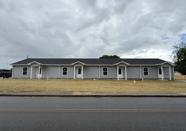 Photo 1 of Multi family home for sale at 701 S Franklin St, Tullahoma, TN 37388 | MLS# 3147341 | Listing updated on 2026-09-10