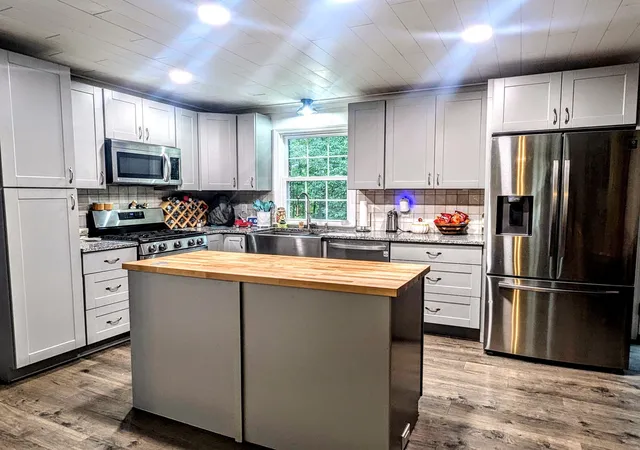 Photo 3 of Single family home for sale at 722 Hickory St, Centerville, TN 37033 | MLS# 3149089 | Listing updated on 2026-09-23