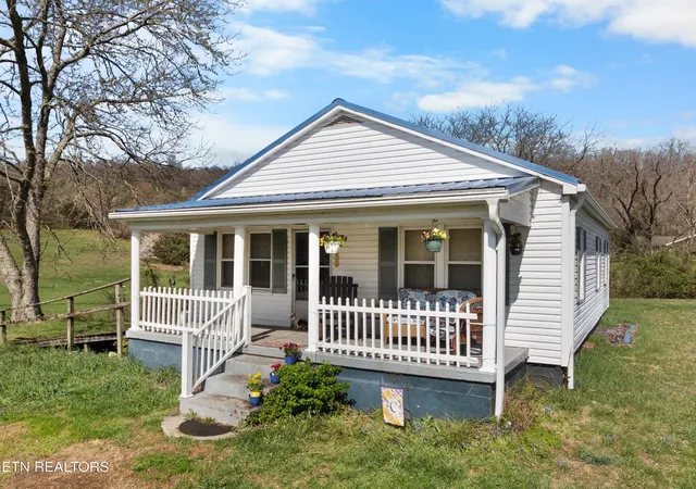 Photo 2 of Single family home for sale at 385 Hubbs Grv Rd, Maynardville, TN 37807 | MLS# 3149182 | Listing updated on 2026-10-07