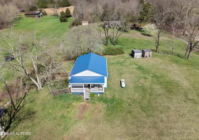Photo 3 of Single family home for sale at 385 Hubbs Grv Rd, Maynardville, TN 37807 | MLS# 3149182 | Listing updated on 2026-10-07