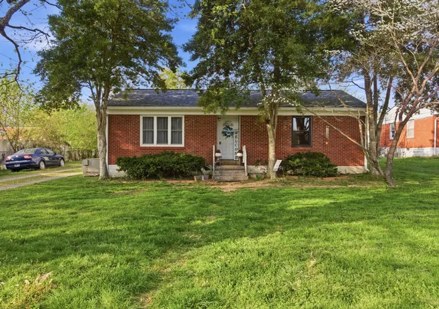 Photo 2 of Single family home for sale at 110 Old Pond Ln, Dickson, TN 37055 | MLS# 3149257 | Listing updated on 2026-09-15