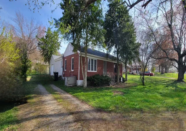 Photo 4 of Single family home for sale at 110 Old Pond Ln, Dickson, TN 37055 | MLS# 3149257 | Listing updated on 2026-09-15
