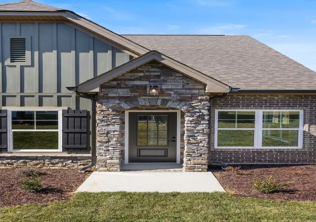 Photo 1 of Sale Pending at 92 Founding Way, Lookout Mountain, GA 30750 | MLS# 3258681 | Listing updated on 2026-10-07