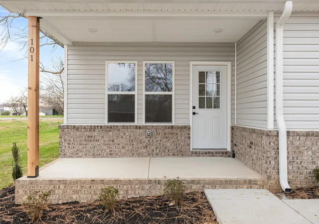 Photo 3 of Single family home for sale at 101 Hilltop Dr, Columbia, TN 38401 | MLS# 3150154 | Listing updated on 2026-09-21