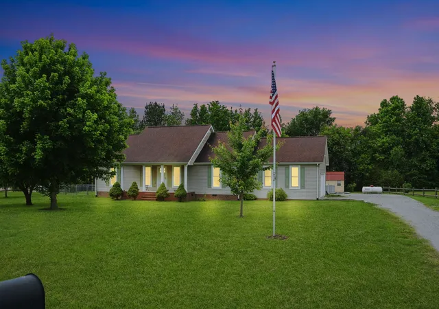 Photo 1 of Single family home for sale at 14 Long Meadow Dr, Fayetteville, TN 37334 | MLS# 3154799 | Listing updated on 2026-10-09