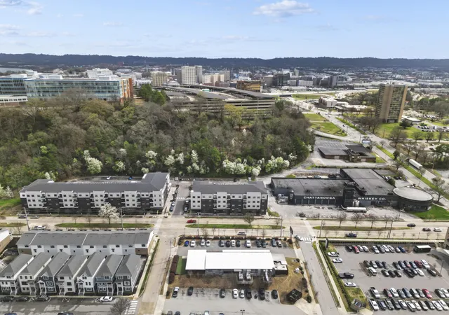 Listing Photo 5 - Condo for sale in building located at 804 Riverfront Pkwy, Chattanooga, TN 37402 - Unit #302