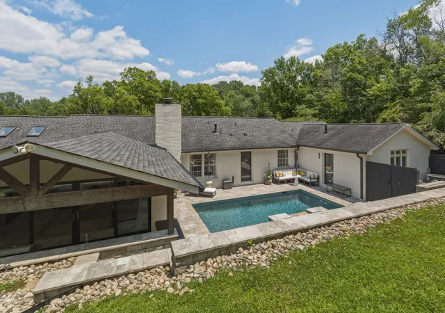 Photo 1 of Single family home for sale at 5340 Forest Acres Dr, Nashville, TN 37220 | MLS# 3245918 | Listing updated on 2026-10-04