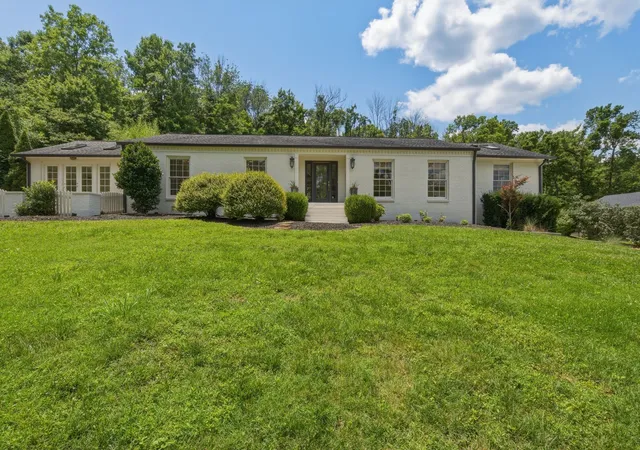 Photo 3 of Single family home for sale at 5340 Forest Acres Dr, Nashville, TN 37220 | MLS# 3245918 | Listing updated on 2026-10-04