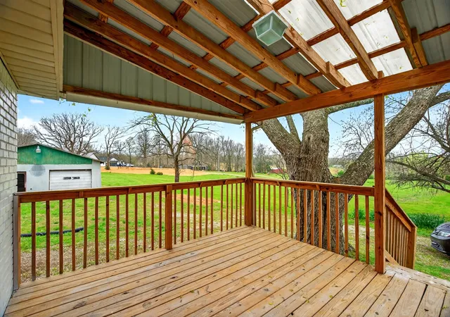 Single family home for sale at 946 Clearview Rd, Cottontown, TN 37048 | MLS# 3159935 | Listing updated on 2026-10-05