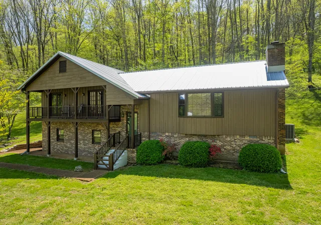 Photo 1 of Single family home for sale at 8039 Campbellsville Rd, Pulaski, TN 38478 | MLS# 3179119 | Listing updated on 2026-09-14