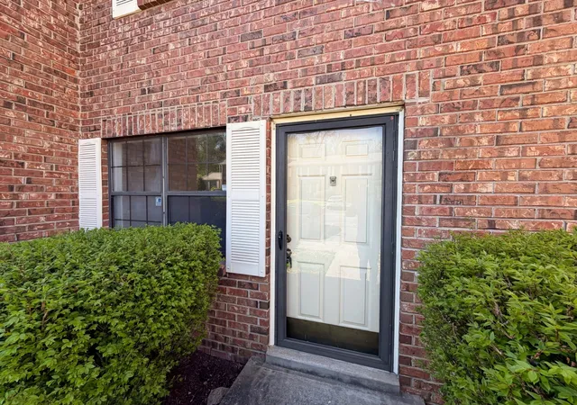 Photo 2 of Townhouse for sale at 211 Thistle Ln, Hermitage, TN 37076 | MLS# 3159986 | Listing updated on 2026-09-14