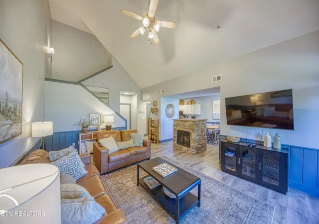 Condo for sale at 830 Golf View Blvd #3206, Pigeon Forge, TN 37863 | MLS# 3545674