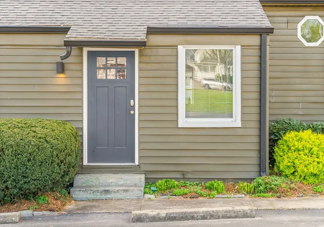 Photo 4 of Single family home for sale at 2809 Azalea Pl, Nashville, TN 37204 | MLS# 3168808 | Listing updated on 2026-09-11
