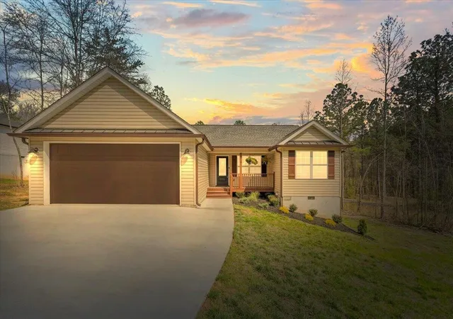 Photo 2 of Single family home for sale at 818 Bridges Rd, Rocky Face, GA 30740 | MLS# 3281340 | Listing updated on 2026-09-11